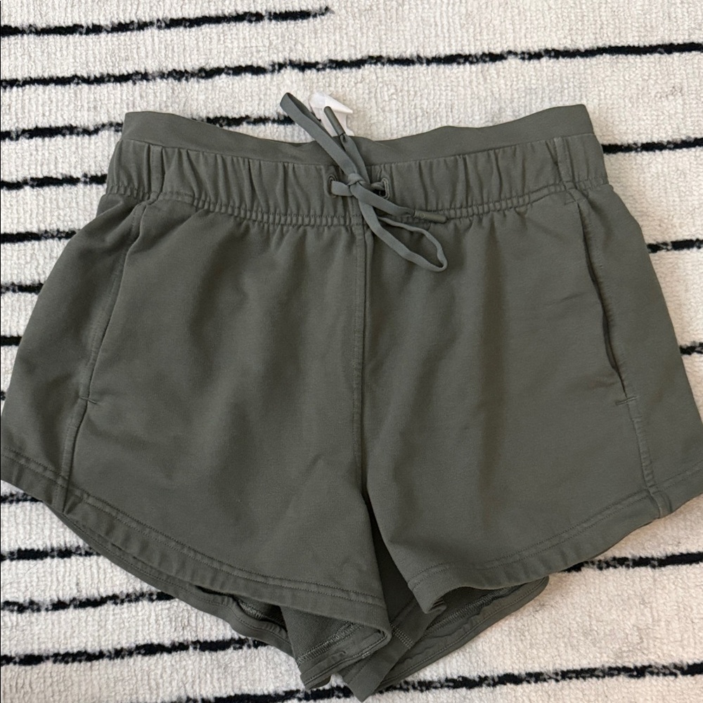Lululemon Inner Glow HR Short 3”